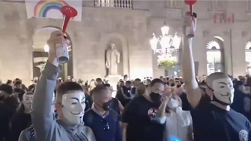 GlobalGeoNews / La montée de la colère face aux mesures sanitaires